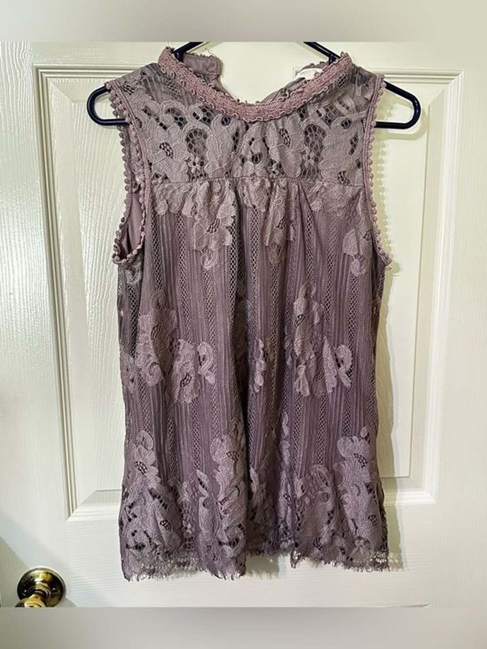 Lace Overlay Sleeveless Top — Mauve/Purple